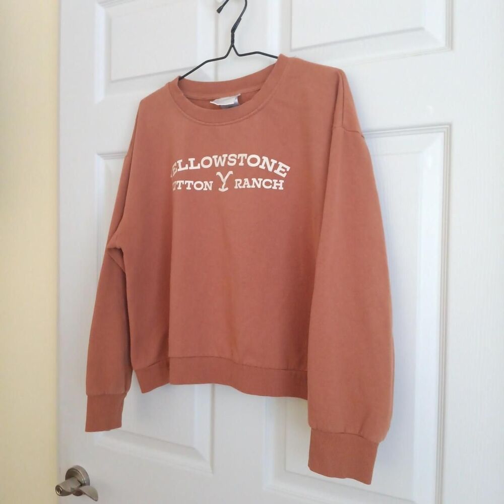 Yellowstone Dutton Ranch Graphic Sweatshirt Size L - Picture 2 of 6
